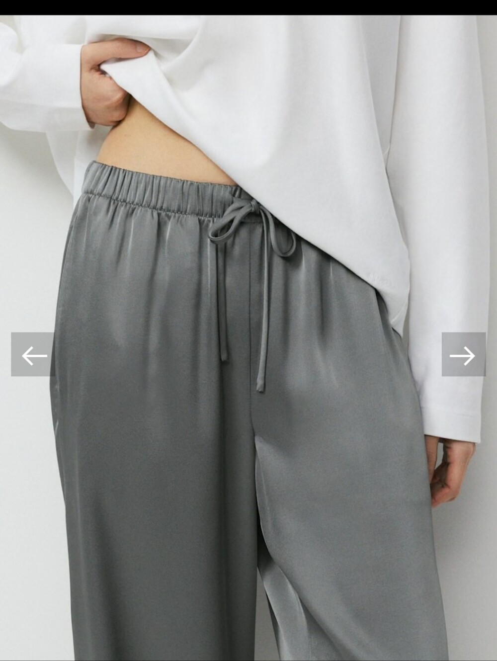 Aritzia Lodge Satin Relaxed Wide-Leg Pants in Navy Blue